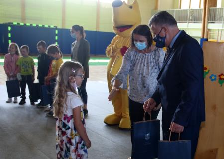 SPREJEM PRVOŠOLČKOV RAKEK 16 FOTO LJUBO VUKELIČ